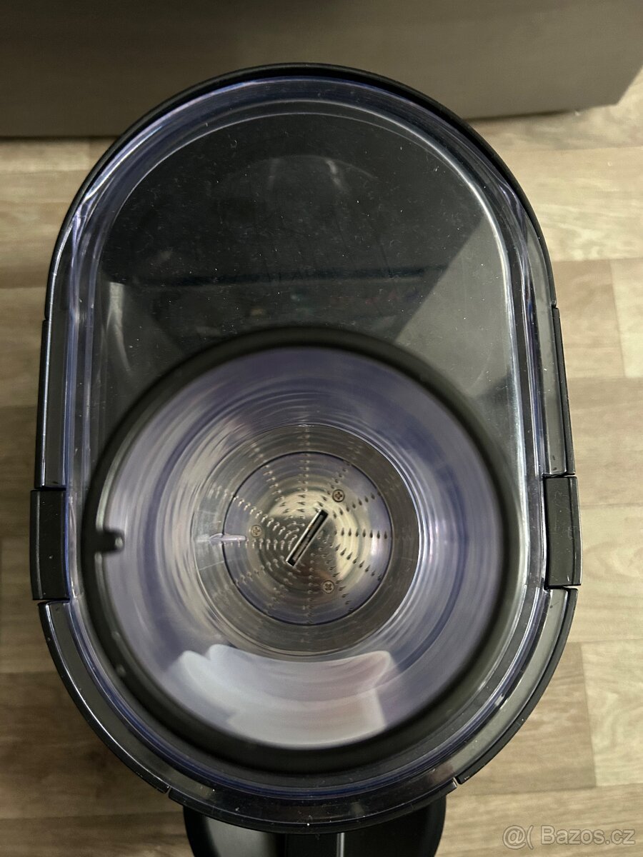 Multifunkční odšťavňovač Braun J500 - 2