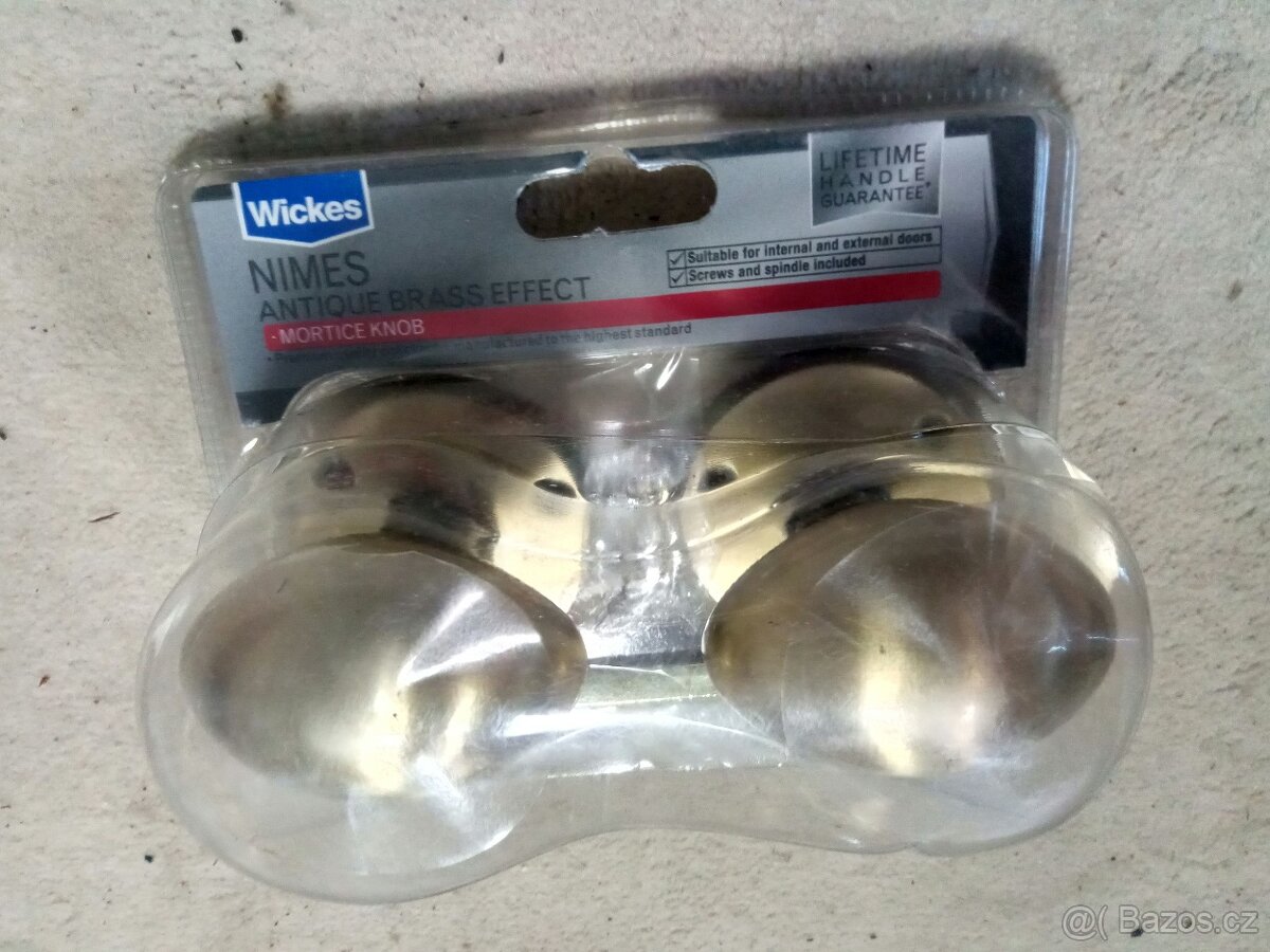 Kování na dveře- koule. - 2