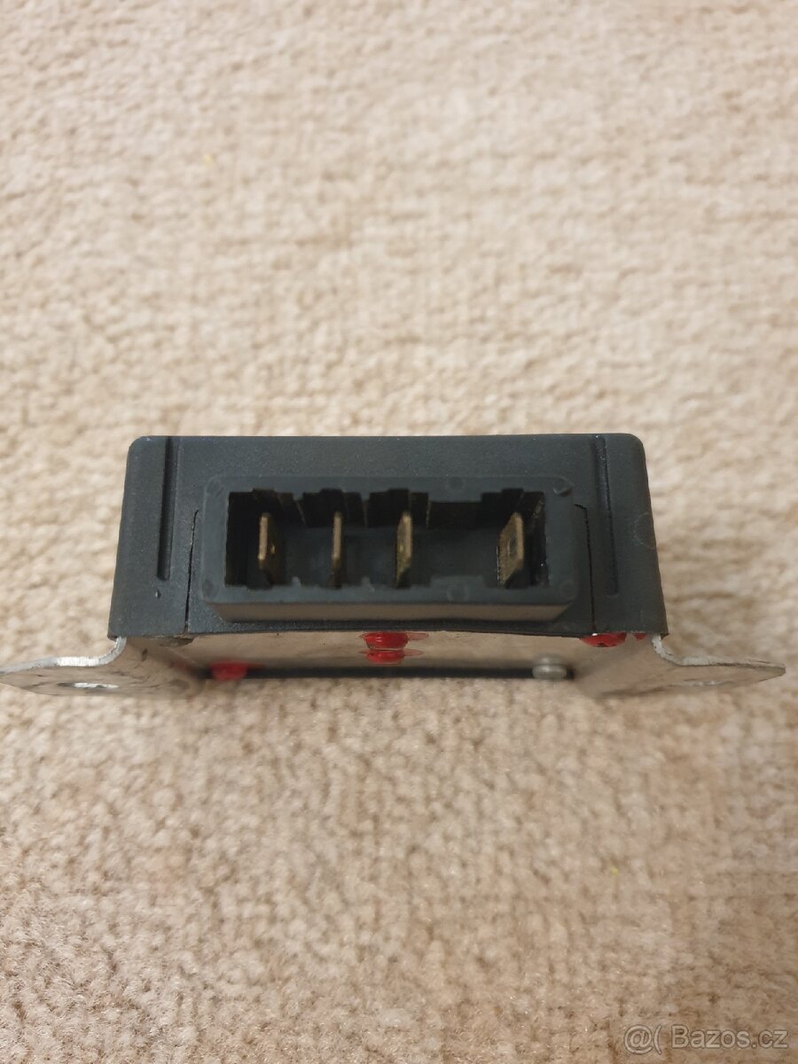 Regulátor, auto, 14V - 2