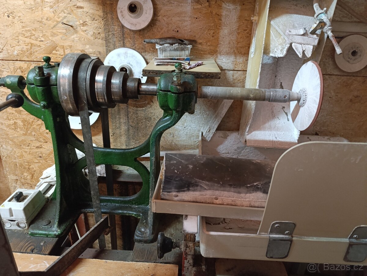 Stroj na broušení skla - 2