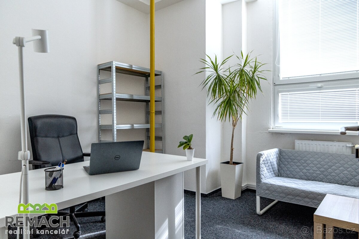 Pronájem, kancelář 9,8 m2, Uherské Hradiště, ev.č. 03522 - 2