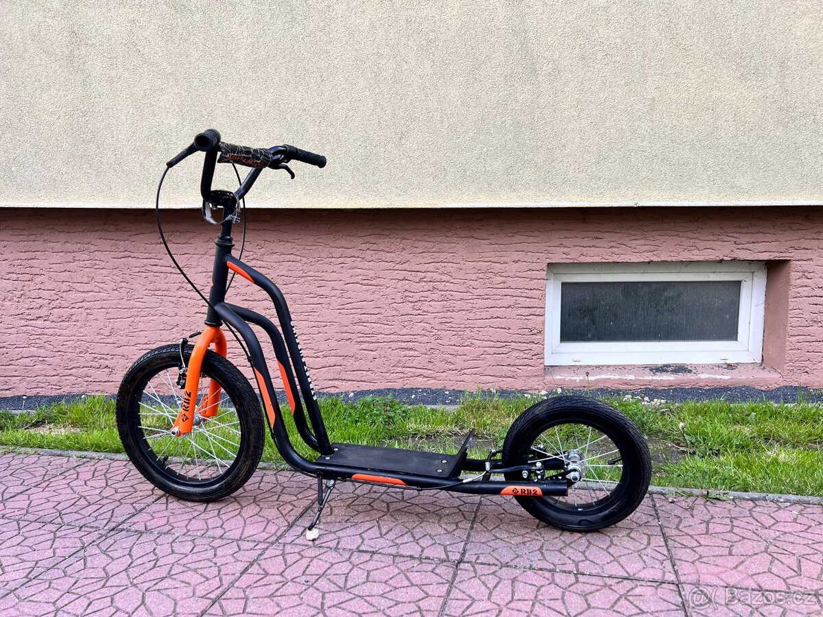 Koloběžka Street Surfing RB2 Python černá - 2