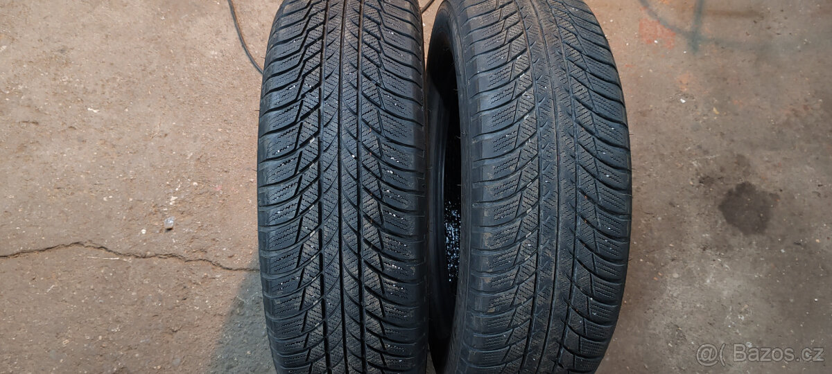 2 zimní pneumatiky BRIDGESTONE 215/65R17 99H 7,00mm - 2