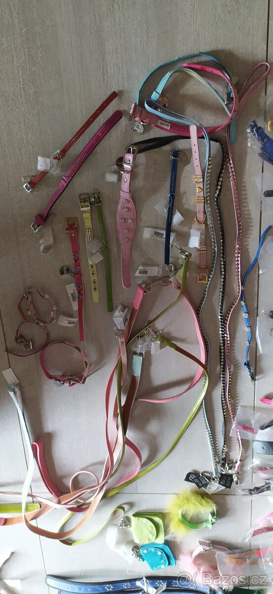 Obojky, oblečky - 2