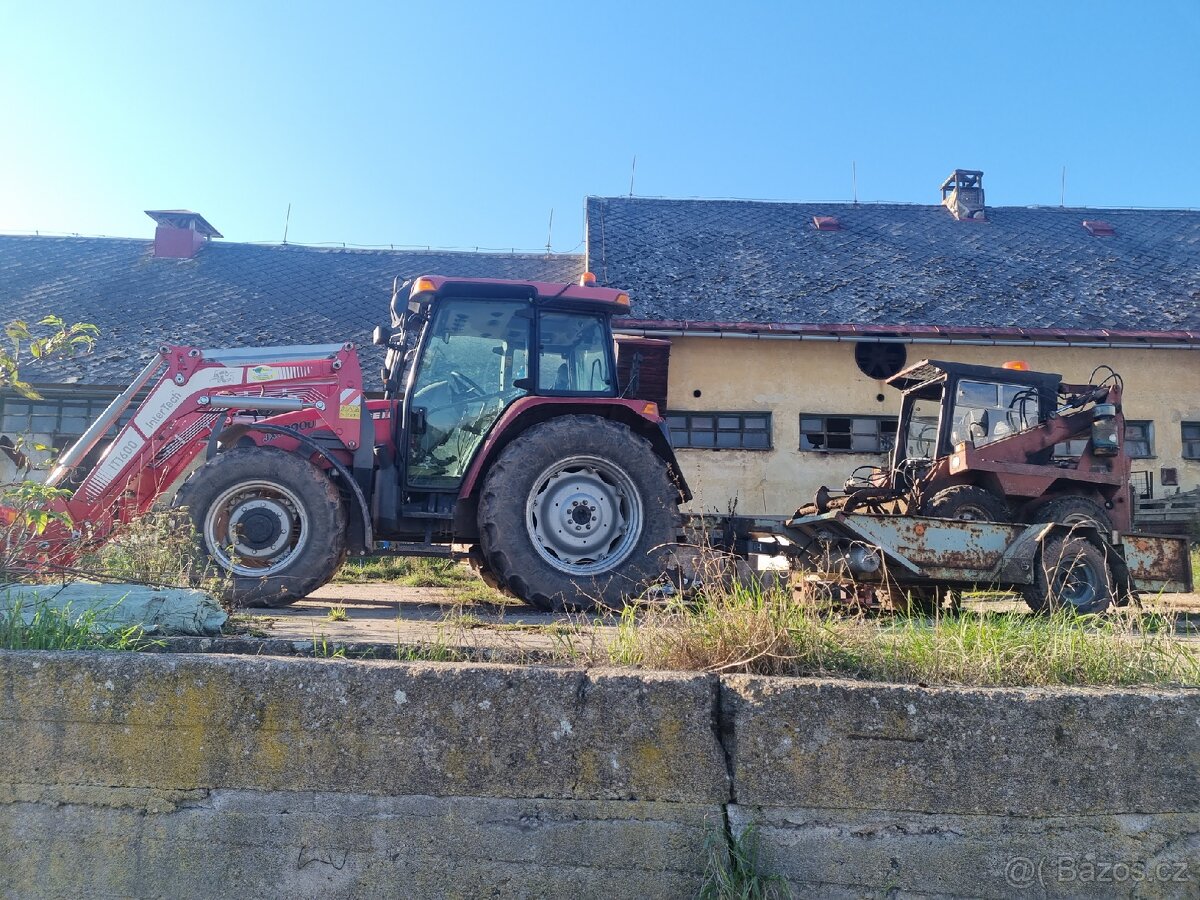 Provedu kydaní hnoje strojem UNC 060 - 2