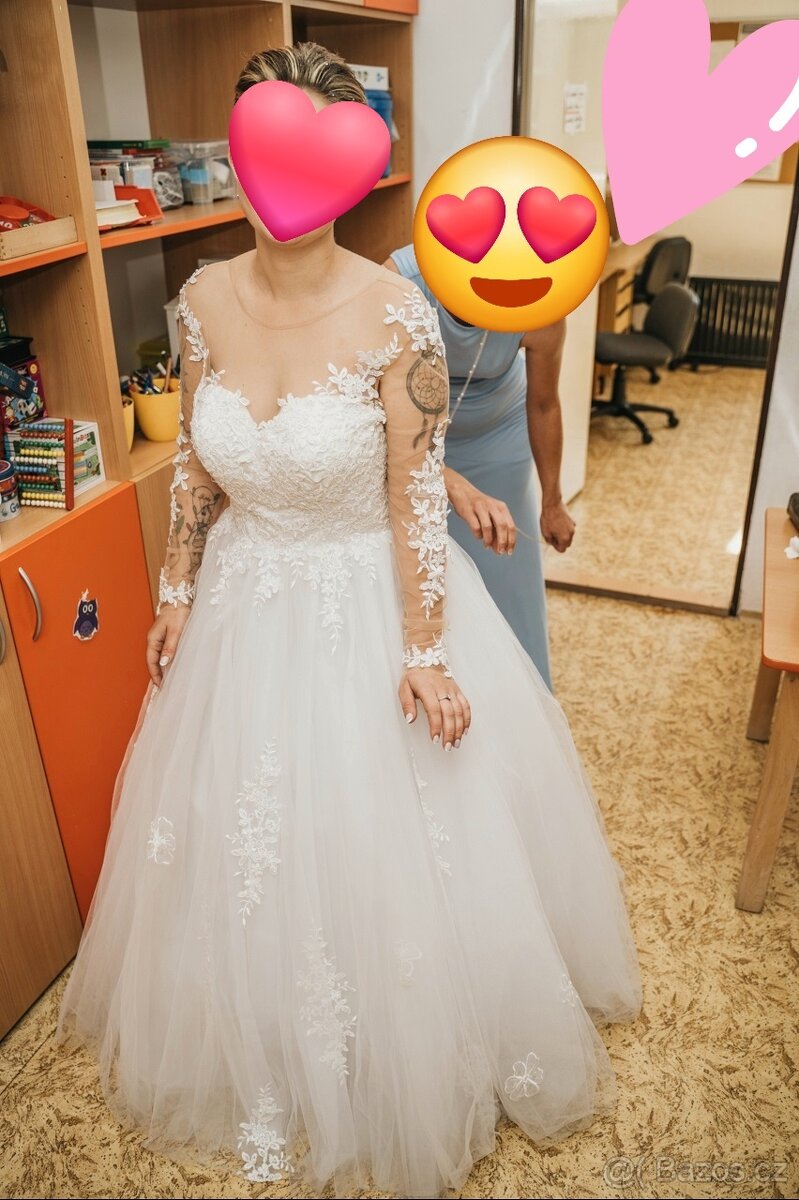 Svatební šaty s krajkou - 2