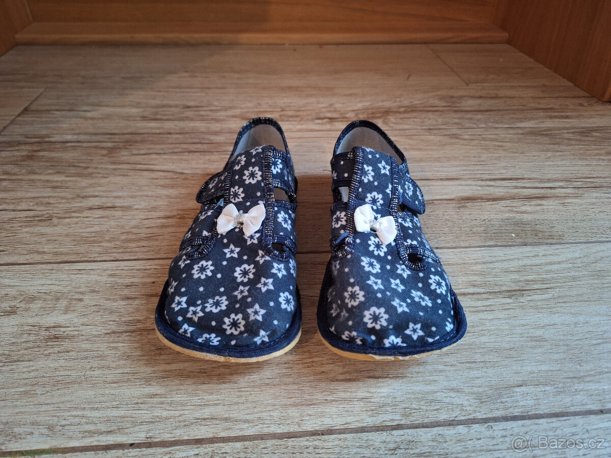 Dívčí bf papuče 32 - jako nové - 2