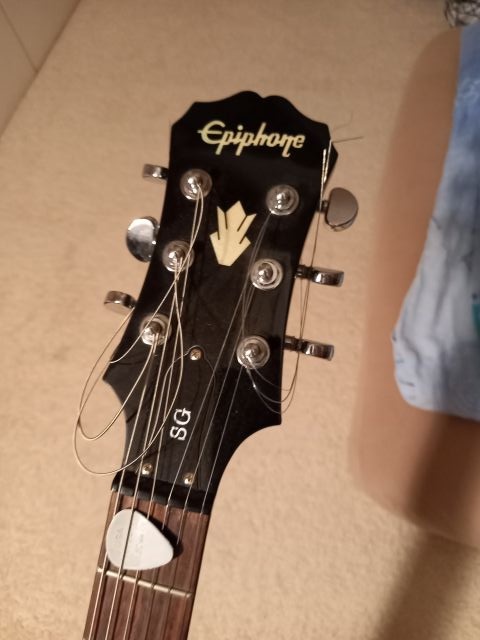 Elektrická kytara Epiphone SG standard - 2