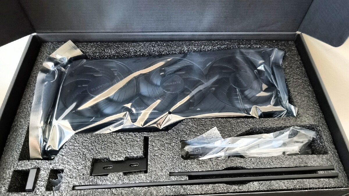 GIGABYTE NVIDIA RTX 5070 Ti 16GB - 2