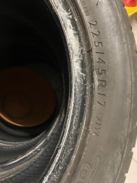 Prodám 225/45 R17 - 2