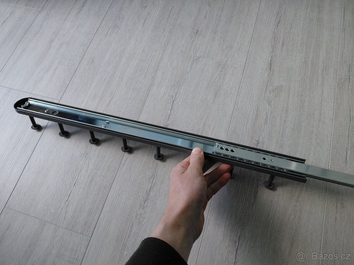 Výsuvný věšák IKEA KOMPLEMENT - 2