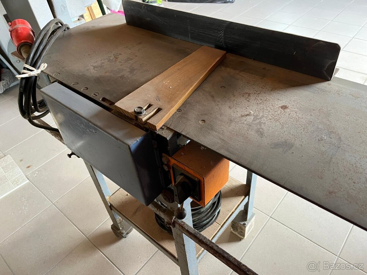 Prodám hoblovačku 300mm - 2