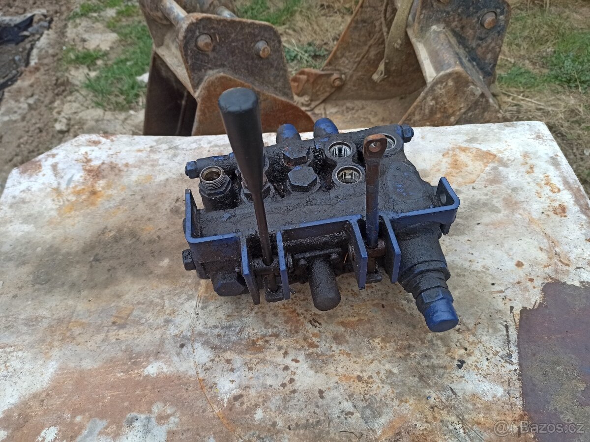Hydraulický rozvaděč - 2