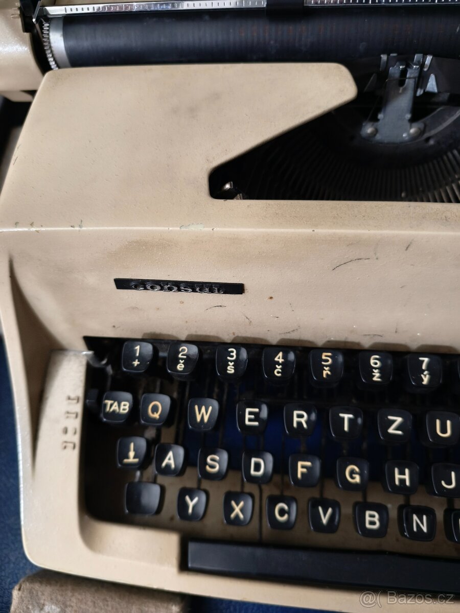 Psací stroj Consul - 2