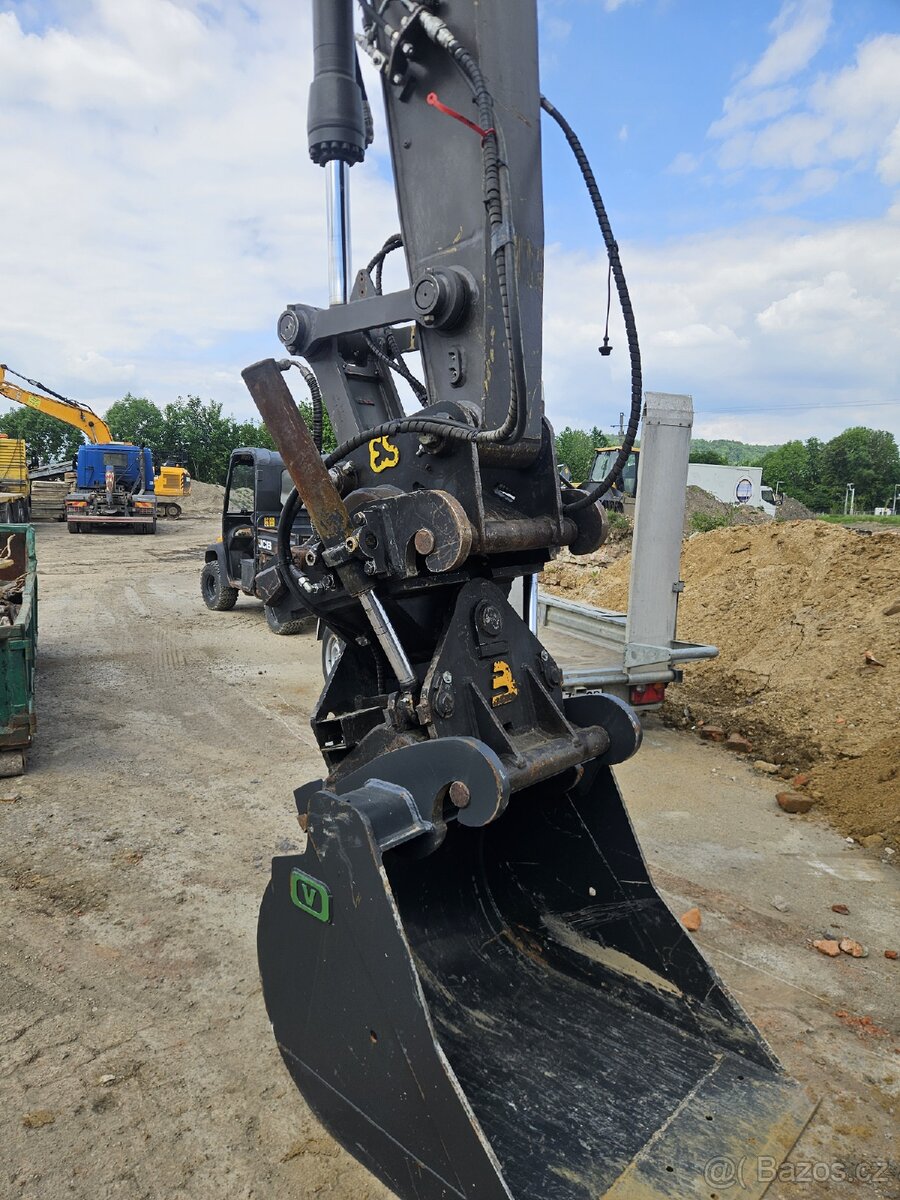 Kolovy bagr. Volvo EW140 D - 2