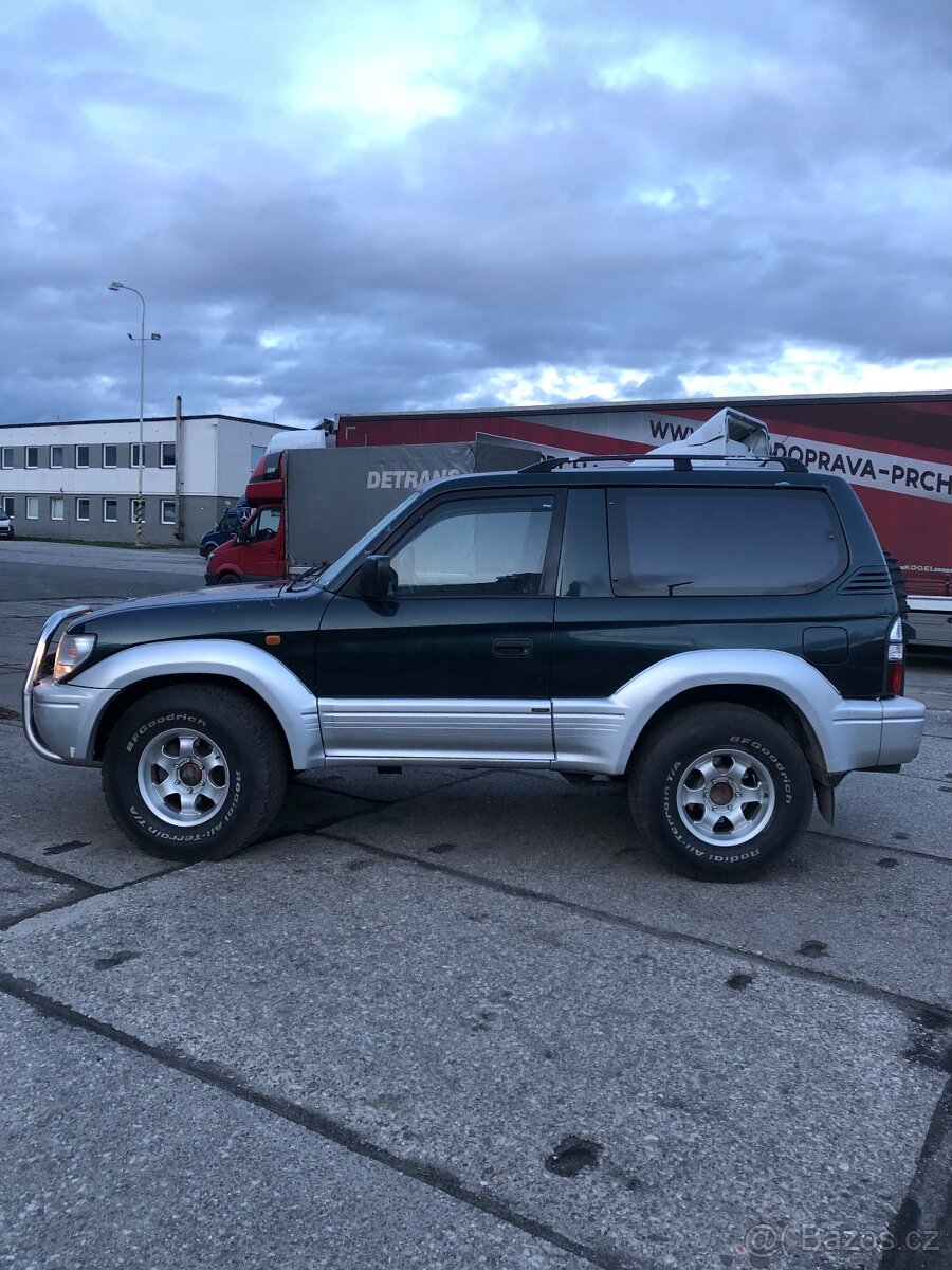 TOYOTA Land Cruiser LC 90