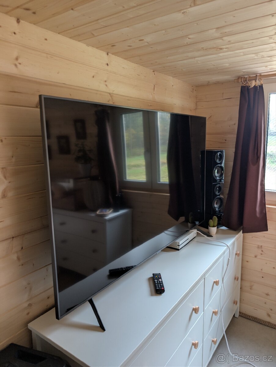100% stav, velká 65" Samsung UE65TU7172 SMART - 2