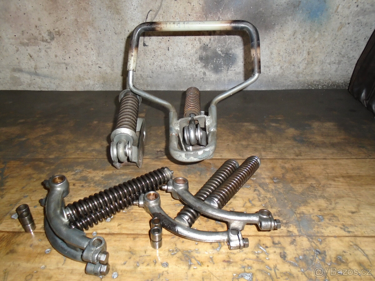 Prodám kostru sedla na S11 a další díly - 2