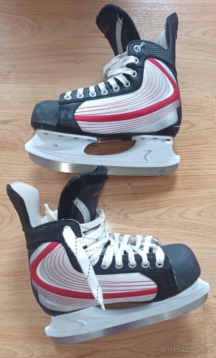 Zimní brusle vel.39 a vel.40 zn.Crowned - 2