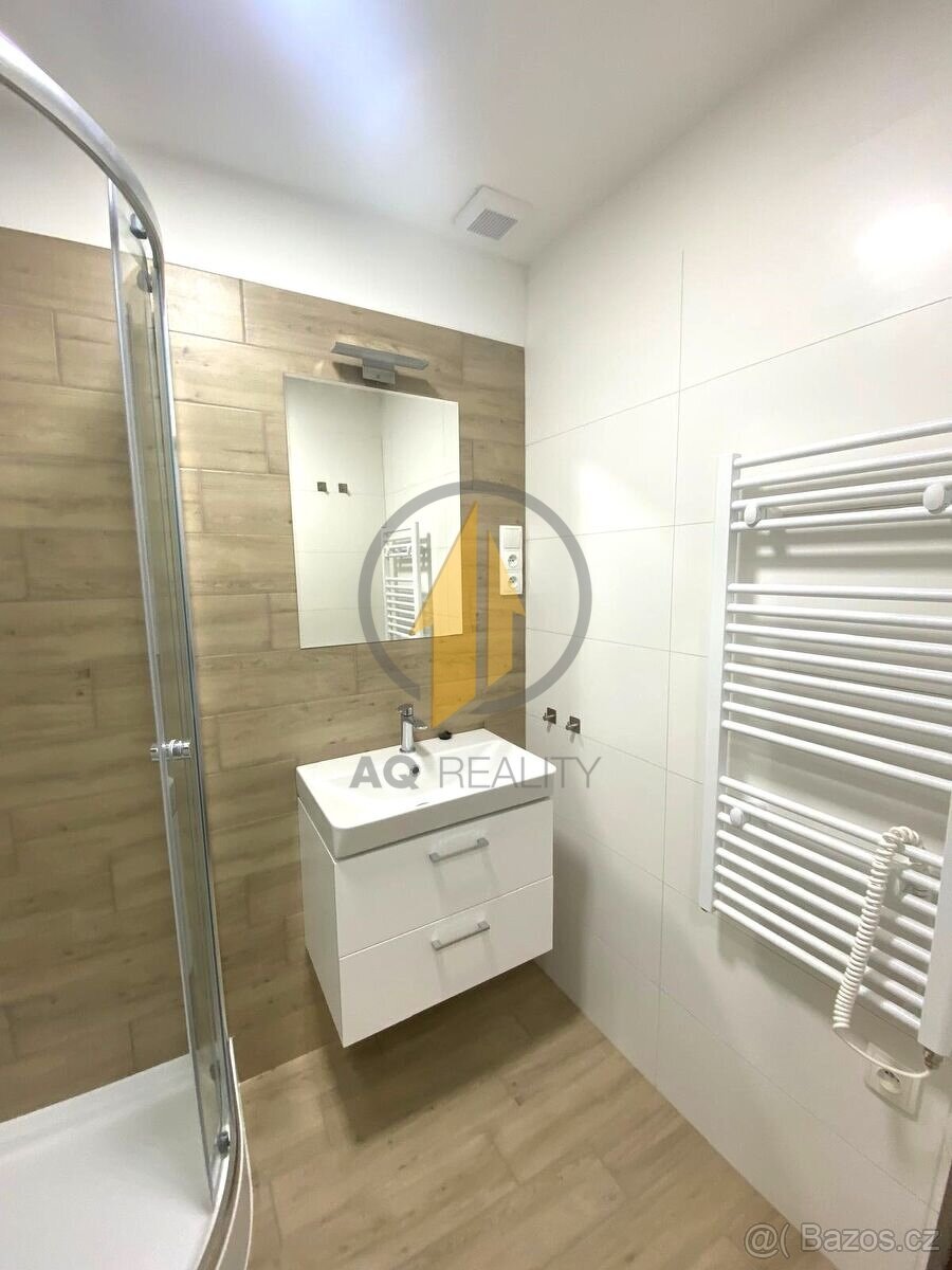 Pronájem zrekonstruovaného bytu v Jičíně - 2