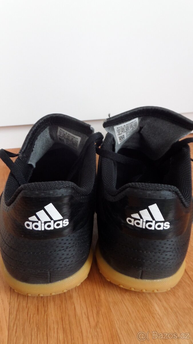Chlapecké sálové tenisky Adidas vel.38 - 2