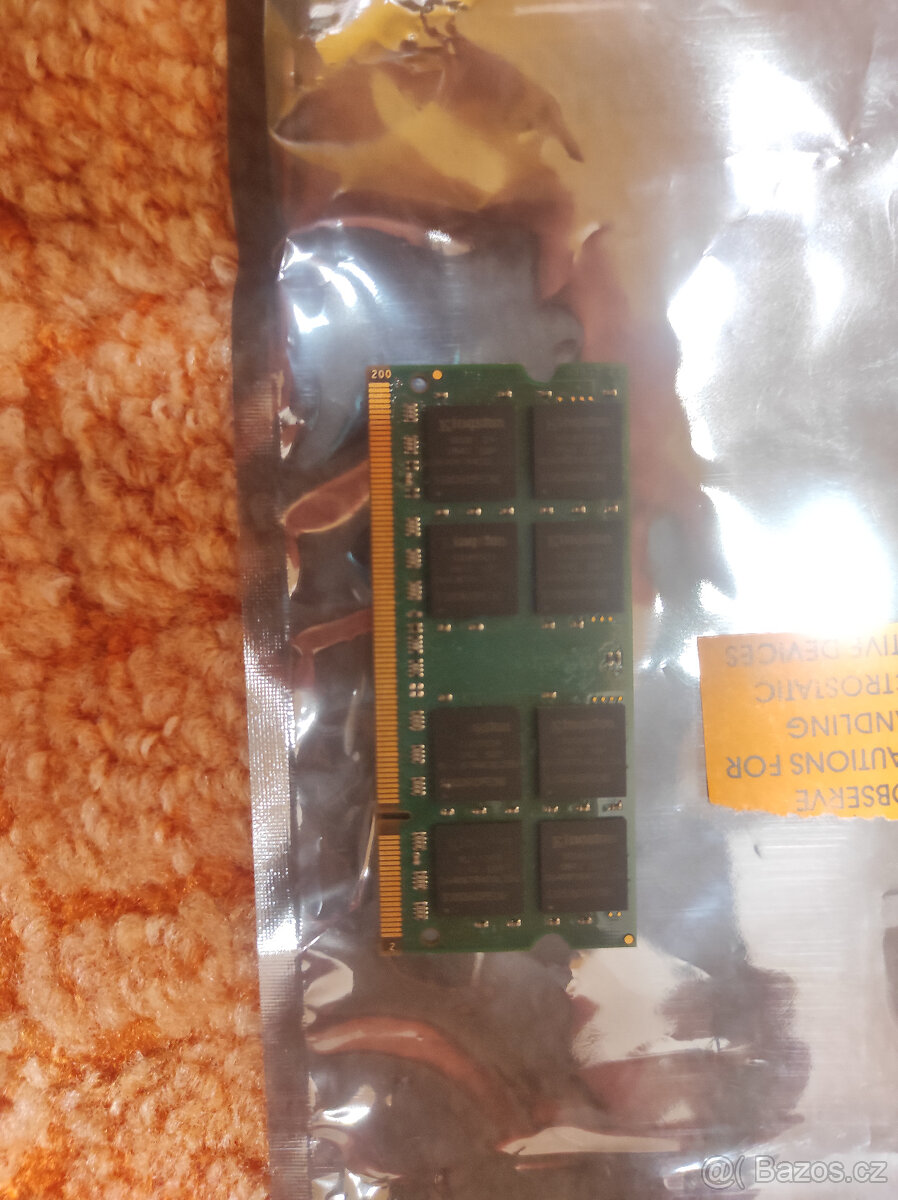 Paměť RAM Kingston 1GB - platí do smazání - 2