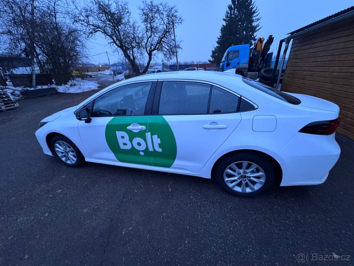 Toyota Corolla - 2