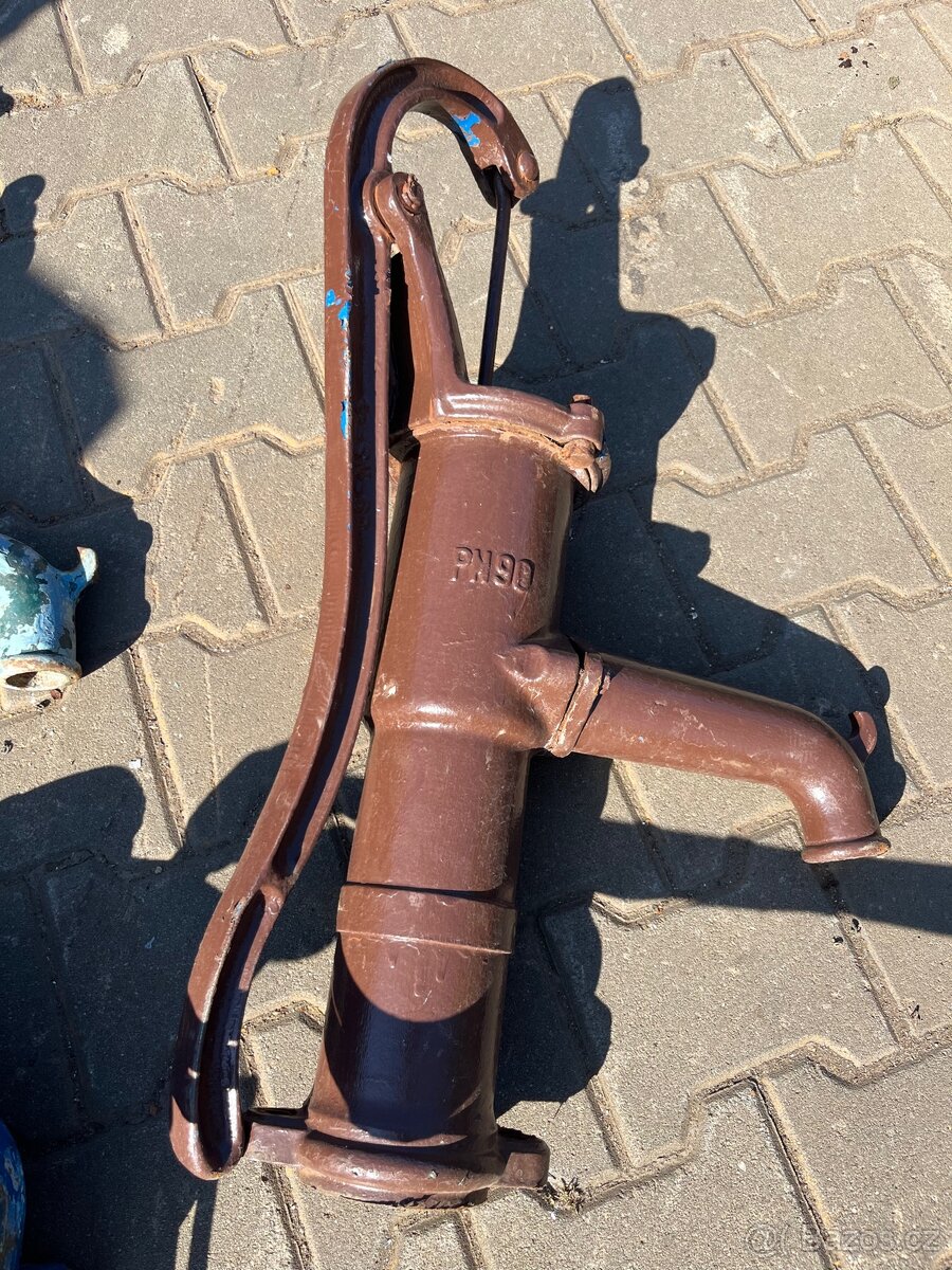 Ruční litinová pumpa Sigma - 2