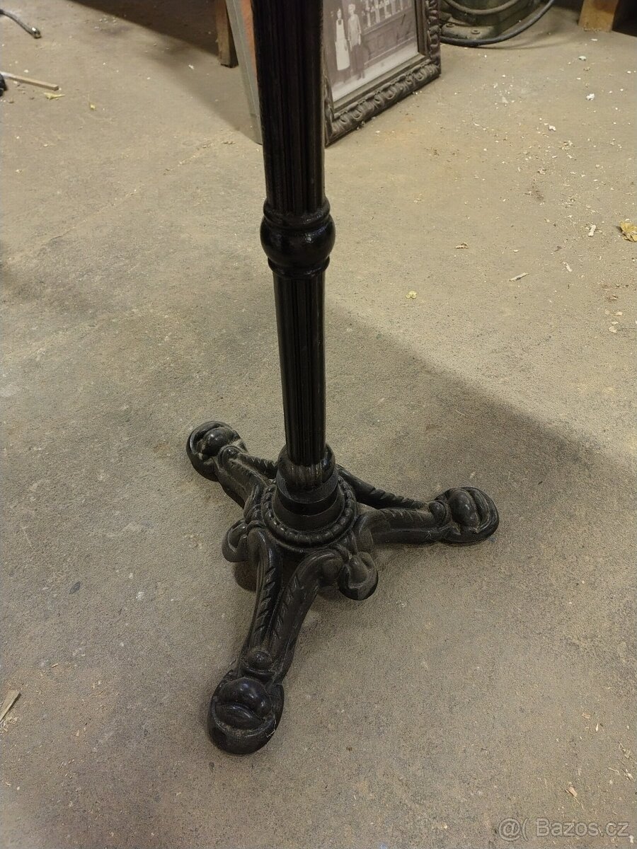 kavárenský stolek - 2