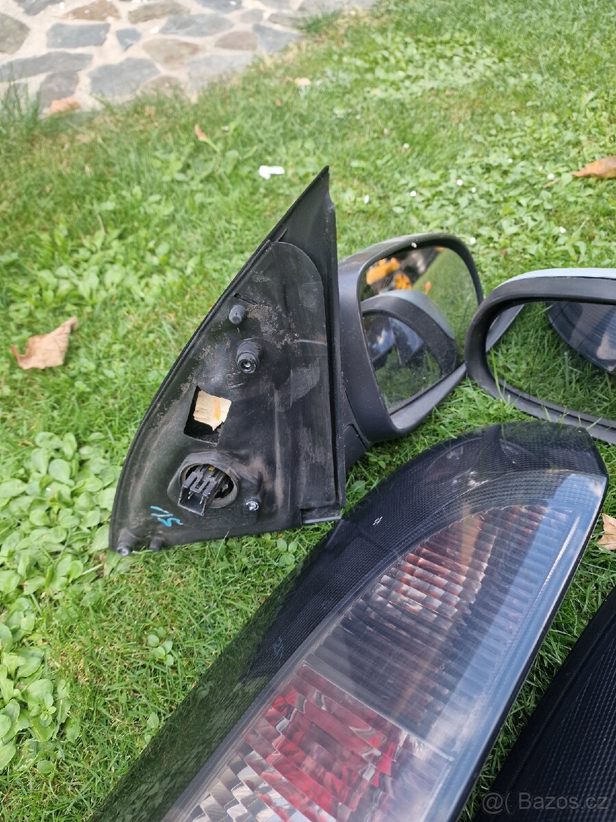 Opel Corsa C 2003 náhradní díly - 2