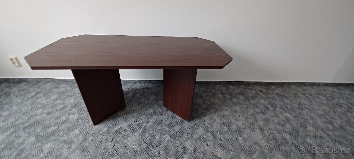 konferenční stolek - 2