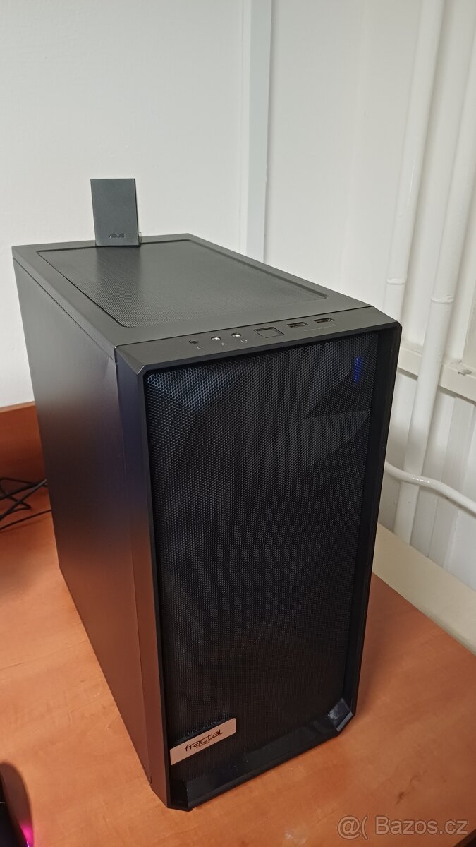Herní PC - Ryzen 5 3500X, RTX 3060, 16 GB RAM, záruka - 2