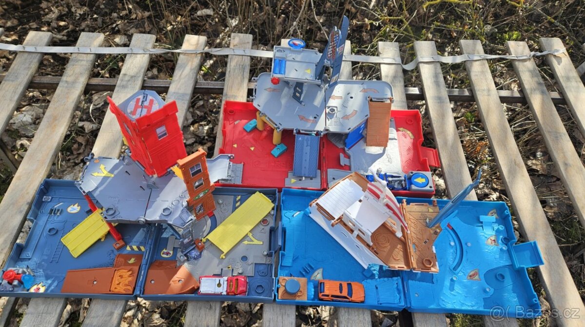 Auta Matchbox Fold & Go Pop Up Playset, - 2