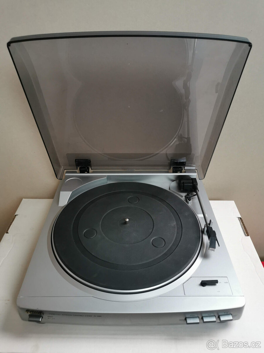 automatický gramofon - 2