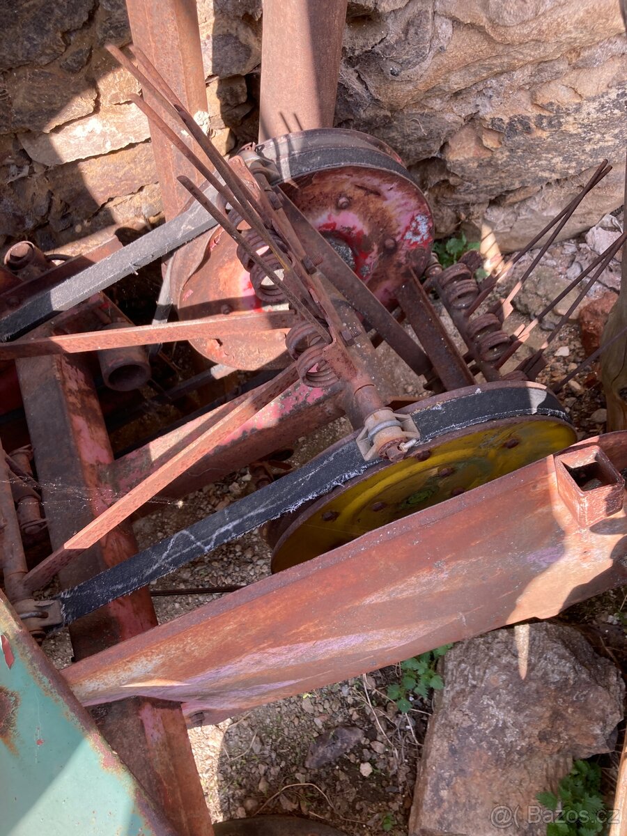 Obraceč sena tón - 2