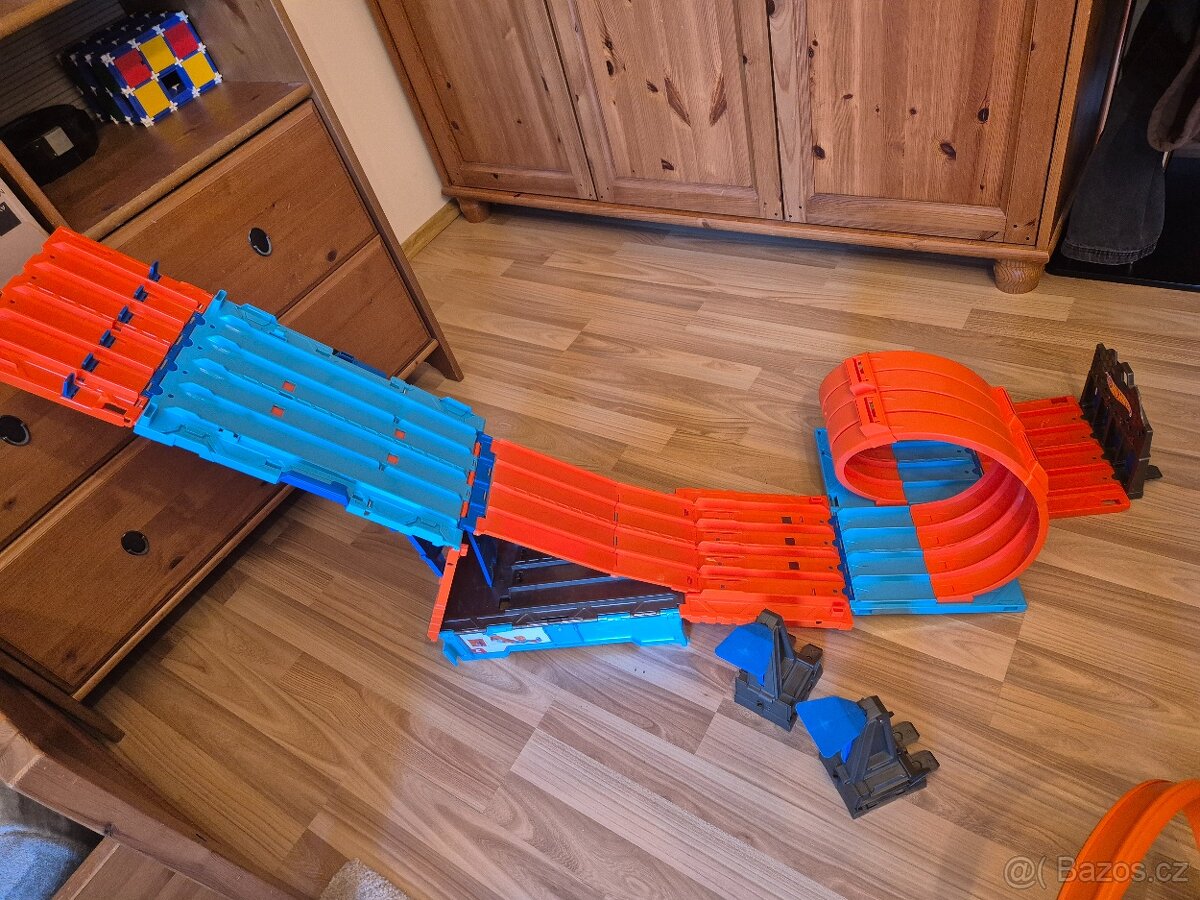 Prodám sady Hot Wheels - 2