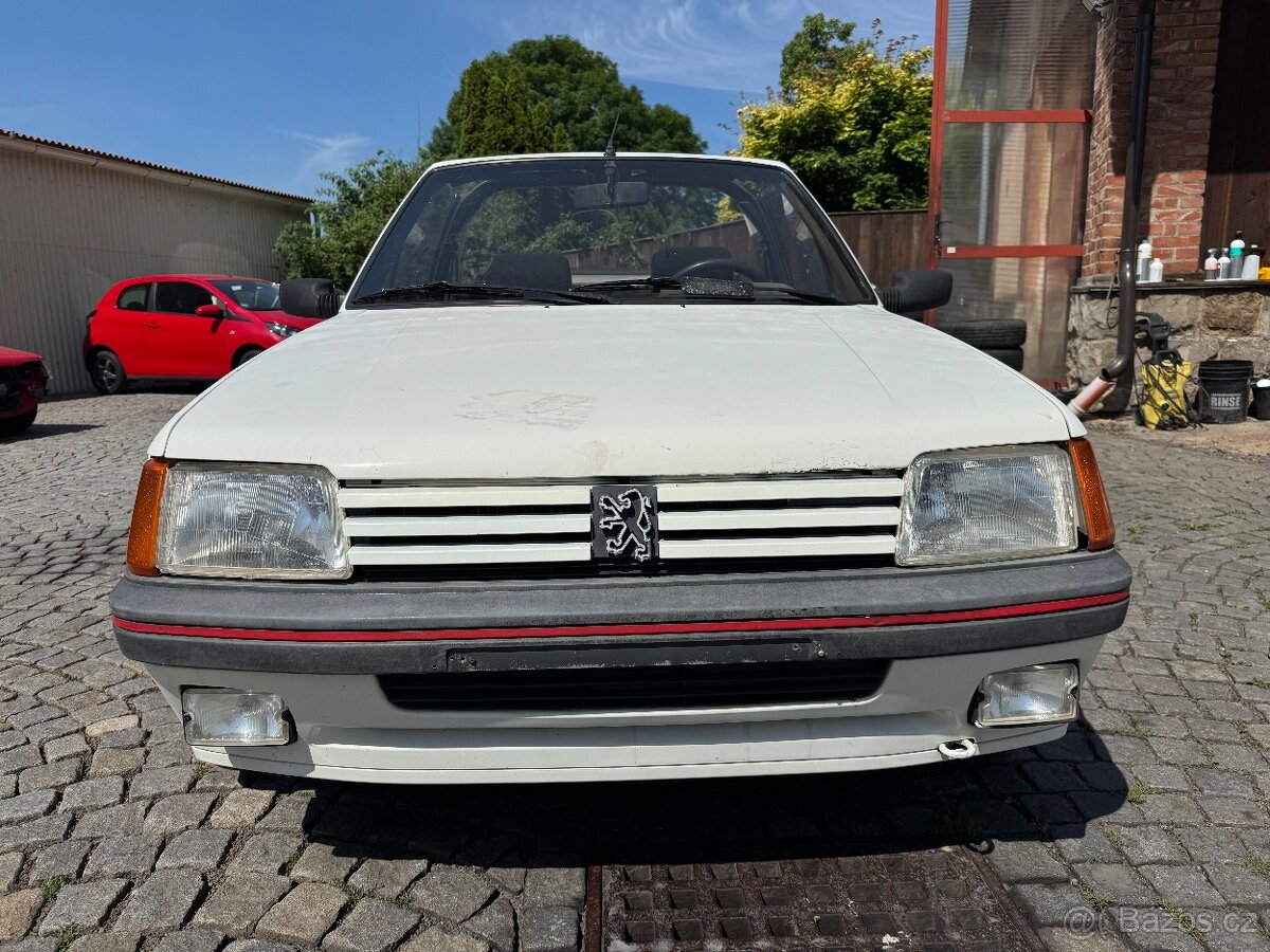 Peugeot 205 CTi - 2
