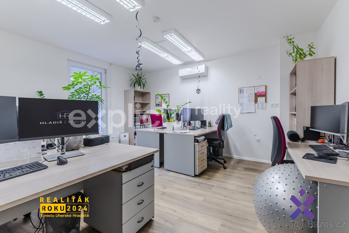 Prodej obchodního prostoru u náměstí 547 m², Uherské Hradišt - 2