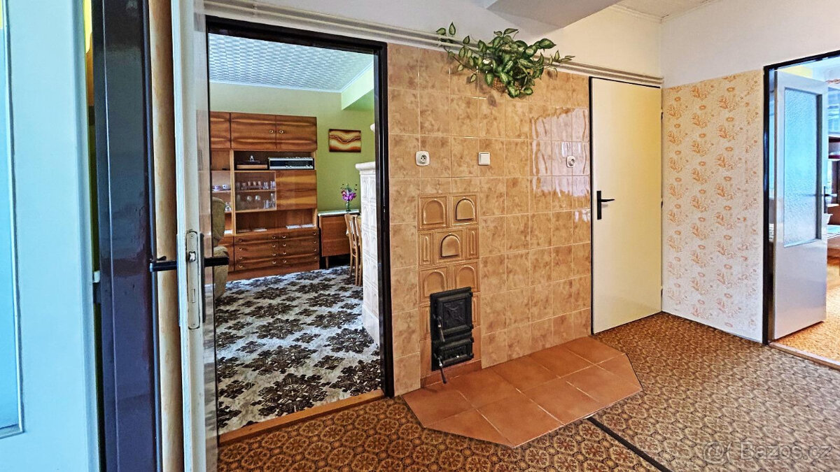 Byt 3+1(73 m2) s gar. a zahr.,Lesonice okr.Třebíč/REZERVACE/ - 2