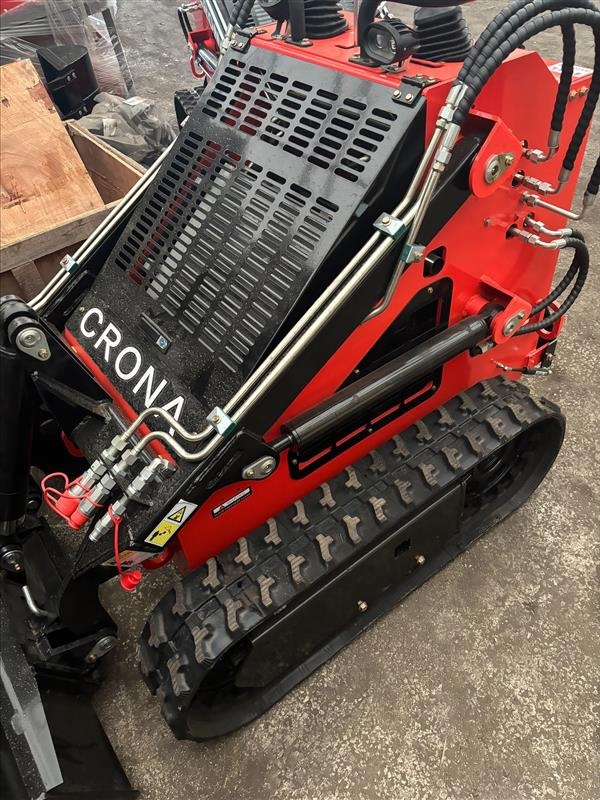 Kolový nakladač, smýkový mininakladač - 2