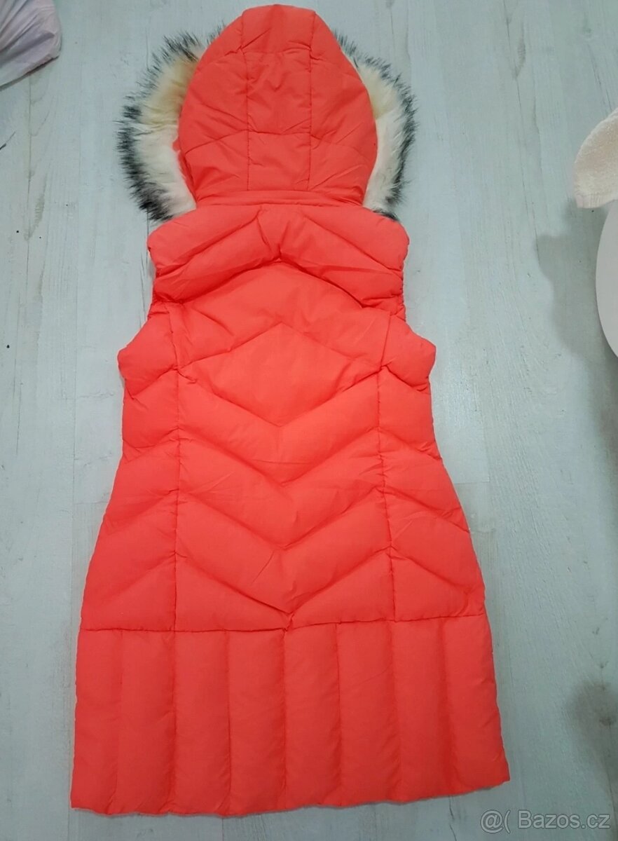 Krásná teplá delší lososová vesta , uvnitř plyšová - 2