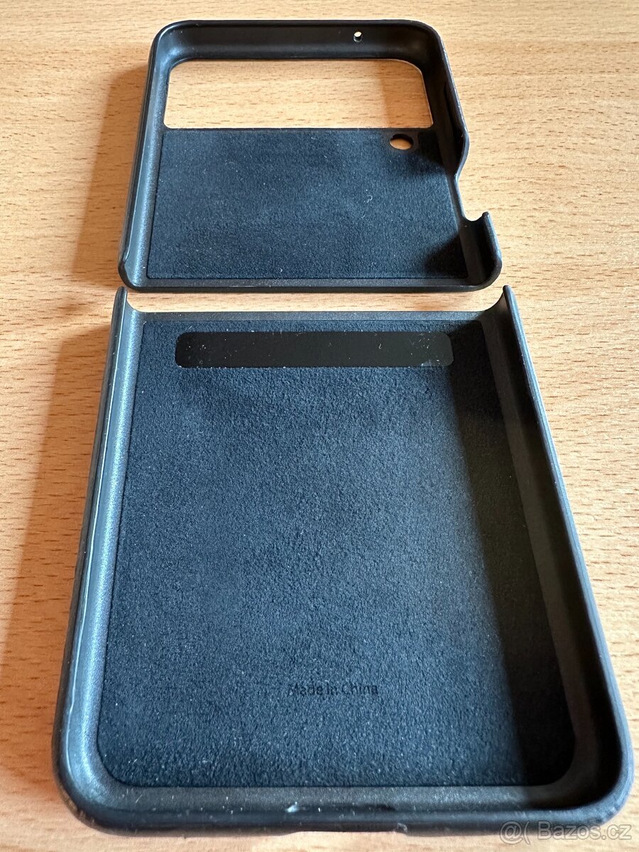 Samsung Galaxy Z Flip3 - 2