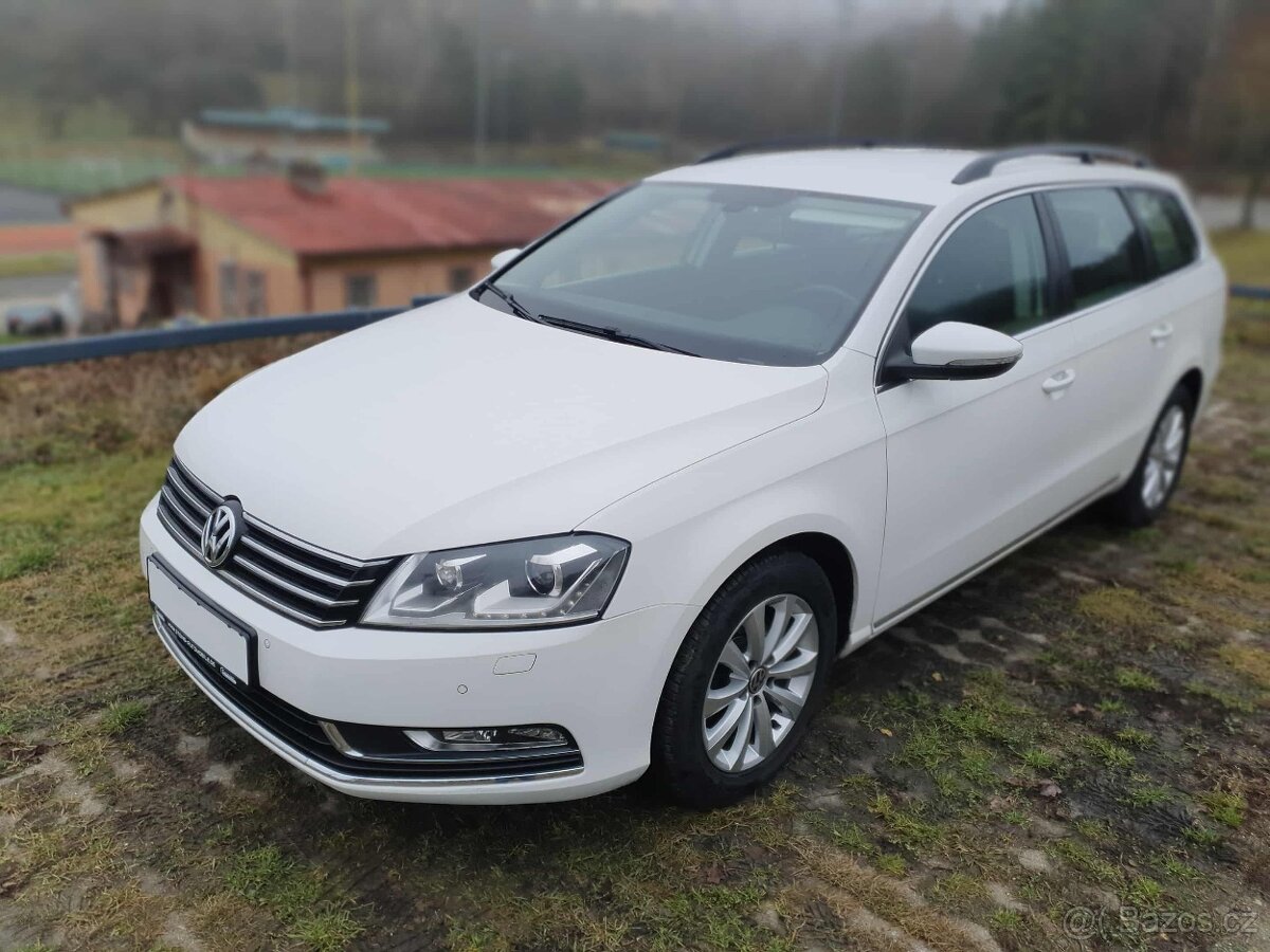 VW Passat B7 2.0 TDi, COMFORTLINE, XENONY, SENZORY, NAVI. - 2