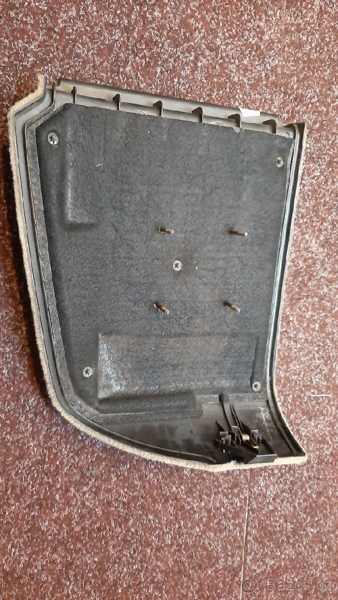 Levý kryt do kufru BMW e39 touring - 2