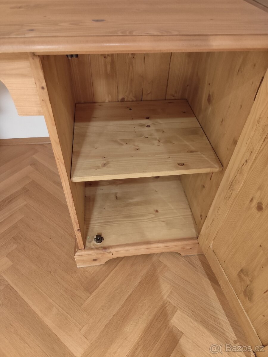 Psací stůl masiv - 2