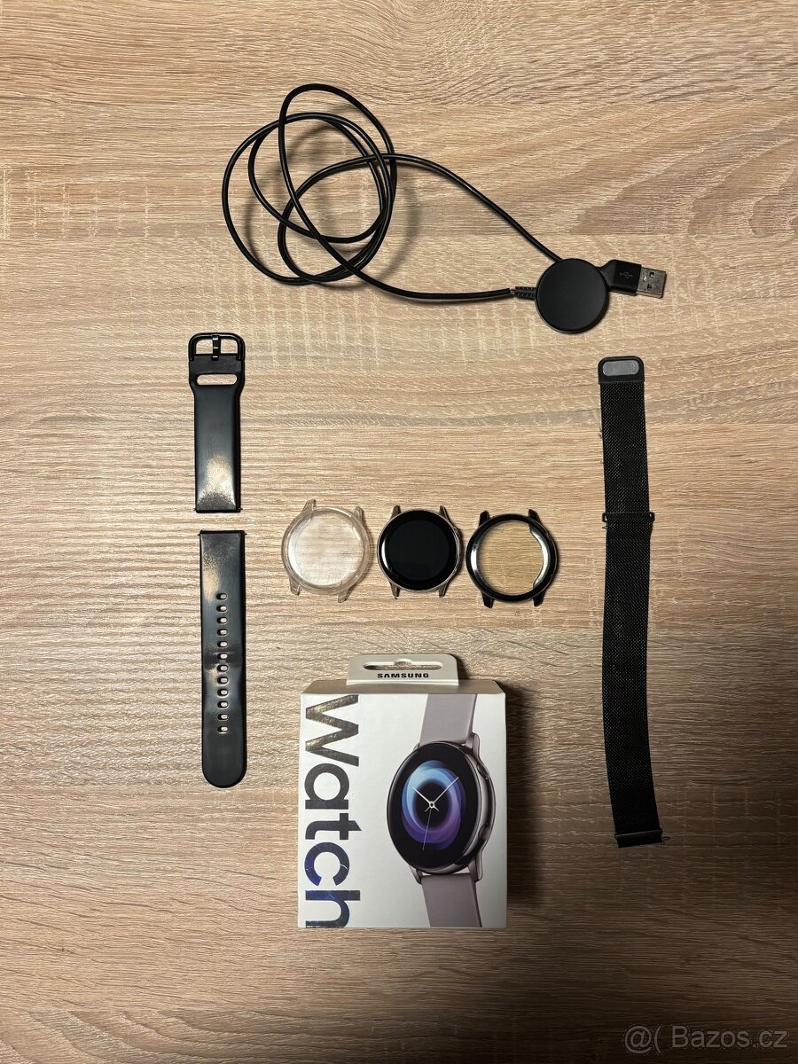 Samsung Galaxy Watch Active + doplňky - 2