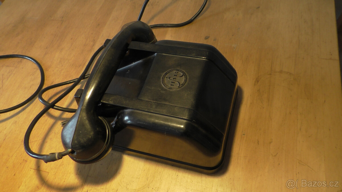 Telefon Tesla s kličkou 3x - 2