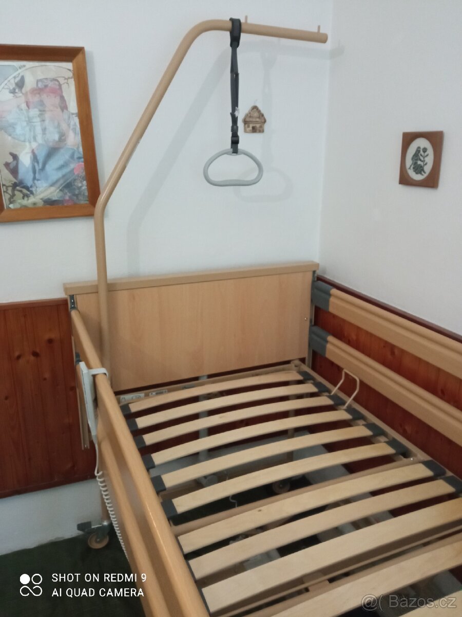 Prodám polohovací el.postel - 2