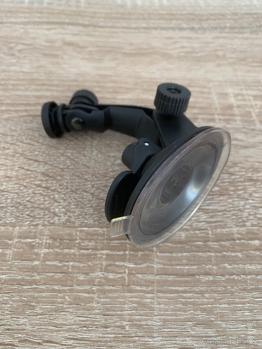 PRODÁM PŘÍSAVKU / DRŽÁK DO AUTA GOPRO - 2