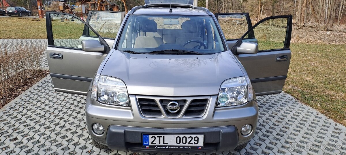 NISSAN X-Trail 2,2 DCi -WEBASTO - 2